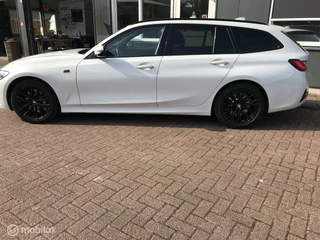 BMW 3 Serie BMW 3-serie Touring 330i Business Edition M-Pakket Electrische trekhaak 258PK dealer onderhouden - afbeelding nr 2