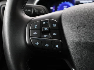 Ford Focus Ford Focus 1.0 EcoBoost Titanium X | Stoel & stuurverwarming | Trekhaak | Adaptive cruise | Camera | Full LED | Carplay | B&O Sound | Digital Cockpit | Keyless | Climate control - afbeelding nr 17