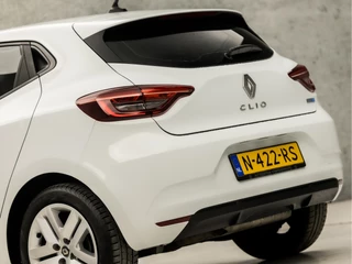 Renault Clio 141Pk Automaat (APPLE CARPLAY, DIGITAL COCKPIT, GROOT NAVI, CAMERA, GETINT GLAS, SPORTSTOELEN, LED KOPLAMPEN, CRUISE, LANE ASSIST, NIEUWE APK, NIEUWSTAAT) - afbeelding nr 12