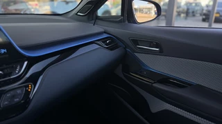 Toyota C-HR Toyota C-HR 1.8 Hyb. Exec. | Navi | Camera | Stoelverwarming - afbeelding nr 18