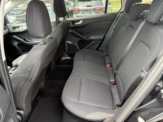 Ford Focus Ford Focus Wagon 1.0 EcoBoost Titanium Wagon | Winter Pack | Adaptive cruise control | Camera | Navigatie | 17 inch | Reservewiel - afbeelding nr 11