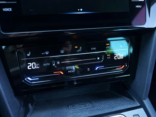 Volkswagen Passat Volkswagen Passat Variant 1.4 TSI 218pk PHEV GTE Business | Full LED | Carplay | Camera | Trekhaak - afbeelding nr 38