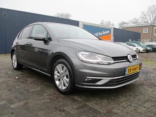 Volkswagen Golf - 209480788-0