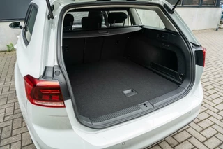 Volkswagen Passat Volkswagen Passat Variant 1.4 TSI PHEV GTE Business Trekhaak - afbeelding nr 54