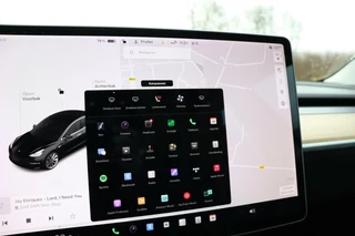 Tesla Model 3 Tesla Model 3 Long Range AWD 75 kWh autopilot trekhaak leder stoelverwarming v+a panodak 19