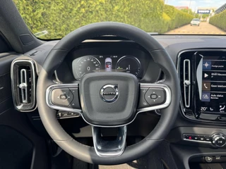 Volvo XC40 Volvo XC40 T5 Plug-in hybrid Ultimate Dark | Trekhaak | Pilot Assist | All-Season | H&K Audio | Camera - afbeelding nr 6