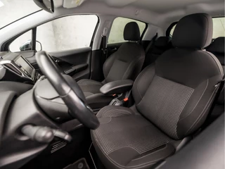 Peugeot 208 Peugeot 208 1.2 PureTech Sport (APPLE CARPLAY, NAVIGATIE, CLIMATE, GETINT GLAS, SPORTSTOELEN, CRUISE, PARKEERSENSOREN, NIEUWE APK, NIEUWSTAAT) - afbeelding nr 13