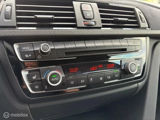 BMW 4 Serie BMW 4-Serie Coupe 435i M-Performance / NL / HUD / Compleet!! - afbeelding nr 23