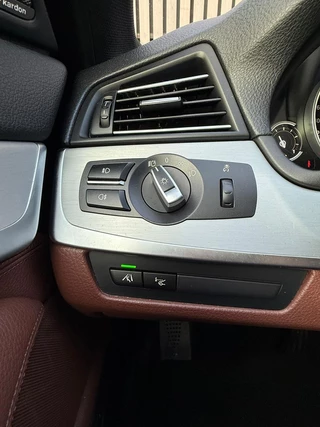 BMW 5 Serie BMW 5-serie 520d M Sport Edition - Panoramadak - vol opties - afbeelding nr 17