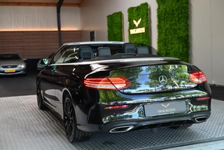 Mercedes-Benz C-Klasse Mercedes-Benz C-klasse Cabrio 180 Premium Plus AMG Styling - Night Edition - Airscarf - Leer - Camera - Stoelverwarming - - afbeelding nr 6