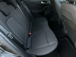 Ford Focus Ford Focus Wagon 1.0 EcoBoost Hybrid ST Line Business - afbeelding nr 24