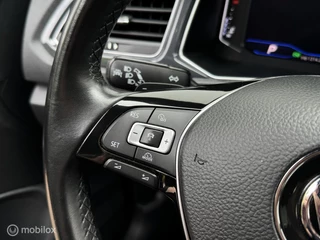 Volkswagen T-Roc Volkswagen T-Roc 1.5 TSI DSG Sport|PANO|NAP! Vol optie's. - afbeelding nr 24