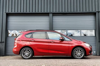 BMW 2 Serie BMW 2-serie Active Tourer 218i Sportline /LED/PANODAK/HUD/CAMERA/GROOT-NAVI/ACC/STOELVERW.! - afbeelding nr 3