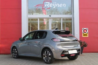 Peugeot 208 Peugeot 208 1.2 100PK ALLURE | ACHTERUITRIJ CAMERA | NAVIGATIE | DRAADLOZE APPLE CARPLAY/ANDROID AUTO | CLIMATE CONTROL | DAB+ RADIO | LICHTMETALEN VELGEN | CRUISE CONTROL | LED KOPLAMPEN | VERKEERSBORDEN HERKENNING | PARKEERSENSOREN VOOR EN ACHTER | - afbeelding nr 14