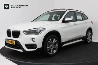 BMW X1 SDrive20i Corporate Lease High Executive (PANORAMADAK, CAMERA, STOELVERWARMING, HEAD-UP DISPLAY, DEALER ONDERHOUDEN)