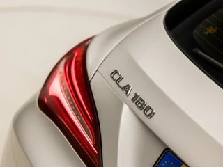 Mercedes-Benz CLA Mercedes-Benz CLA Shooting Brake 180 AMG Sport Automaat (GROOT NAVI, LEDER, CAMERA, GETINT GLAS, STOELVERWARMING, PORTSTOELEN, PARKEERSENSOREN, CRUISE, ZWART HEMEL, NIEUWE APK, NIEUWSTAAT) - afbeelding nr 28