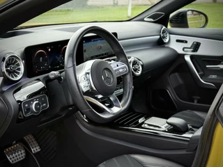 Mercedes-Benz CLA Mercedes CLA-klasse 250 e AMG CLA250e Coupe Panoramadak|Burmester®|Camera 360°|Sfeerverlichting|Head-up|Multibeam LED|Night pakket - afbeelding nr 3