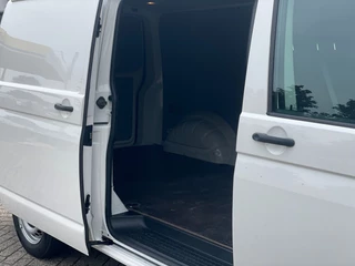 Volkswagen Transporter Volkswagen Transporter 2.0 TDI 84KW L2H1 LANG CRUISE AIRCO PDC - afbeelding nr 18