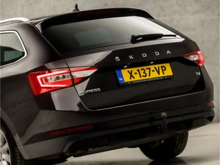 Škoda Superb 218Pk Automaat (APPLE CARPLAY, GROOT NAVI, VIRTUAL COCKPIT, MEMORY SEATS, STOELVERWARMING, CAMERA, GETINT GLAS, LED KOPLAMPEN, TREKHAAK, NIEUWSTAAT) - afbeelding nr 13