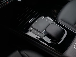 Mercedes-Benz A-Klasse 250e Plug-In Hybrid Luxury Line | Origineel NL | Navi | Apple Carplay+Android Auto | Clima | Cruise | Stoelverwarming | Pdc V+A+Assist+Camera | Privacy Glass | 17''lm - afbeelding nr 15