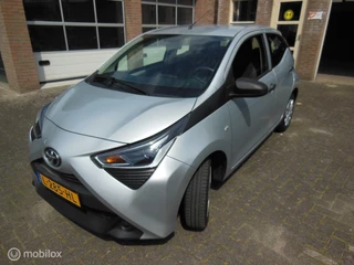 Toyota Aygo Toyota Aygo 1.0 VVT-i x-fun - afbeelding nr 2