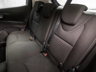 Renault Clio Automaat (NAVIGATIE, CLIMATE, LM VELGEN, SPORTSTOELEN, PARKEERSENSOREN, CRUISE, NIEUWSTAAT) - afbeelding nr 14