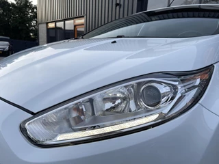 Ford Fiesta Ford Fiesta 1.0 EcoBoost Titanium NAVIGATIE|TREKHAAK|WINTER PAKKET|BLUETOOTH|LED|PARKEERSENSOREN|SFEERVERLICHTING - afbeelding nr 19