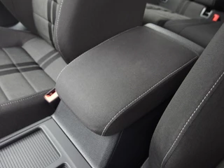 Volkswagen Golf CAMERA / NAVI / CLIMA / PDC / BLUETOOTH / CRUISE / DAB+ / NL-AUTO - afbeelding nr 30