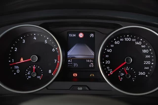 Volkswagen Tiguan Volkswagen Tiguan 1.4 TSI R Line Org NL 1ste Eig Trekhaak LED Dealer Onderhouden - afbeelding nr 14