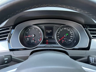 Volkswagen Passat Volkswagen Passat Variant 1.5 TSi Aut. Business Camera Trekhaak - afbeelding nr 29