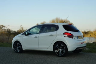 Peugeot 208 Peugeot 208 1.2 PureTech 110pk GT-line - Blanc Nacré - Panoramadak - Lekker Sportief - afbeelding nr 9