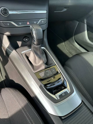 Peugeot 308 Peugeot 308 1.2 Premium/AIRCO/PANO/NAVI/PARKS/CRUISE/APK/NAP - afbeelding nr 19