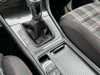 Volkswagen Golf Volkswagen Golf 2.0 TSI GTI | NAP | Navi | EPS | 325 pk - afbeelding nr 20