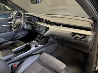 Audi e-tron Audi e-tron e-tron 50 quattro | SOH 88% |2x S-Line Black Edition 71 kWh | Pano | Afn. trekhaak | Carplay | Adaptive cruise | Stoelverwarming - afbeelding nr 26