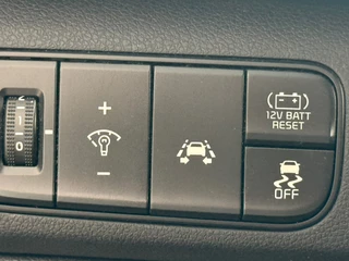 Kia Niro Kia Niro 1.6 GDi Hybrid DynamicLine Navi|Camera|Dealer Onderhouden - afbeelding nr 19