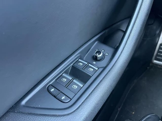 Audi A4 Audi A4 Avant 1.4 TFSI S-Line In/Exterieur Leder Panorama LED Navi Cruise Climate - afbeelding nr 21