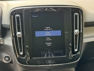 Volvo XC40 Volvo XC40 1.5 T5 Twin Engine R-Design Automaat | Achteruitrijcamera | LED verlichting | Trekhaak uitklapbaar | Stoelverwarming | Climate control | Cruise control adaptief | Dode hoek detectie | Getint glas | Parkeersensoren voor en achter - afbeelding nr 23