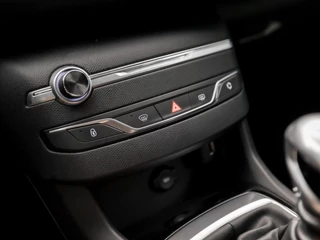 Peugeot 308 Peugeot 308 1.2 PureTech Sport (APPLE CARPLAY, GROOT NAVI, LM VELGEN, PARKEERSENSOREN, SPORTSTOELEN, CRUISE, LANE ASSIST, NIEUWSTAAT) - afbeelding nr 9