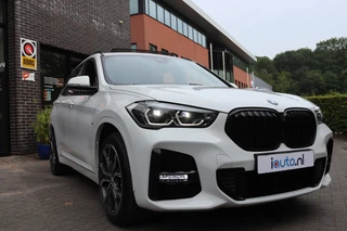 BMW X1 Pano/Keyless/Navi/Leder Dakota/LED/DAB/19