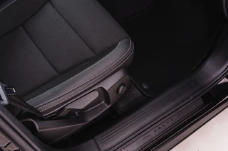 Volvo XC40 Volvo XC40 T3 Geartronic Momentum Pro, Park Assist Line - afbeelding nr 16