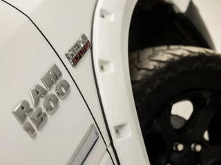 Dodge Ram 1500 402Pk Automaat (NAVIGATIE, CLIMATE, STUUR/STOELVERWARMING, CAMERA, LEDEREN SPORTSTOELEN, GETINT GLAS, TREKHAAK, CRUISE, BLUETOOTH, NIEUWSTAAT) - afbeelding nr 46