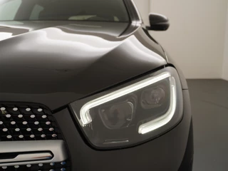 Mercedes-Benz GLC Mercedes-Benz GLC 300e AMG // Panoramadak // Burmester // 360 Camera // Keyless // Carbon // Sfeerverlichting // Carplay - afbeelding nr 8