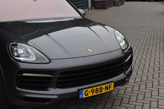 Porsche Cayenne | Panoramadak | Sport Chrono | Achterasbesturing | 21'' Velgen | Leder Dashbord | Orig. NL | - afbeelding nr 35