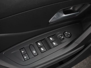 Peugeot 408 Peugeot 408 1.2 PureTech Allure 130 Automaat | Navigatie | Apple Carplay/Android Auto | Climate Control | Cruise Control | Virtual cockpit | PDC VA + Camera | Full LED  | LM Velgen - afbeelding nr 13