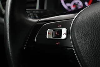 Volkswagen Polo Volkswagen Polo 1.0 TSI Highline | Automaat | Stoelverwarming |  Carplay | Navigatie | Climate control | Parkeerhulp | Cruise control | Bluetooth - afbeelding nr 14