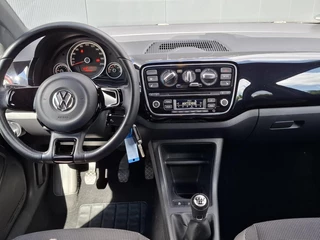Volkswagen up! Volkswagen Up! 1.0 BMT Colour Edition / AIRCO / LM. VELGEN / ENZ. - afbeelding nr 11