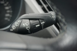 Ford Kuga Ford Kuga 120PK Titanium TREKHAAK | CARPLAY | KEYLESS | CAMERA | ELEK.KLEP - afbeelding nr 21