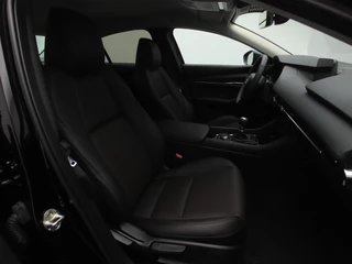 Mazda 3 Mazda 3 2.0 e-SkyActiv-G Exclusive-line met Driver Assistance & Sound Pack, Black Comfort Pack en Design Pack | demo voordeel - afbeelding nr 19