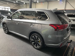 Mitsubishi Outlander Mitsubishi Outlander 2.4 PHEV Intense+ CARPLAY/ACC/RUITJES LEDER/360CAMERA - afbeelding nr 4