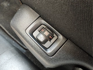 Citroën C3 Citroën C3 1.2 PURETECH SHINE BUSINESS Keyless | Stoelverwarming | Houtinleg dashboard - afbeelding nr 31